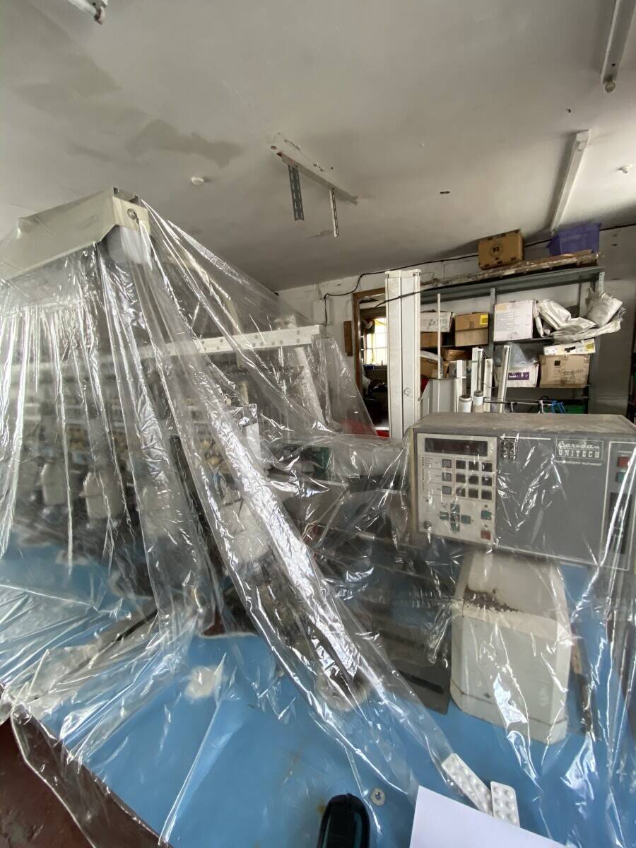 Clothing wholesaler for sale with stock/machinery included