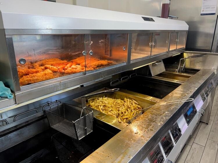 Freehold Fish & Chip Shop Takeaway Located In Redruth Photo 10