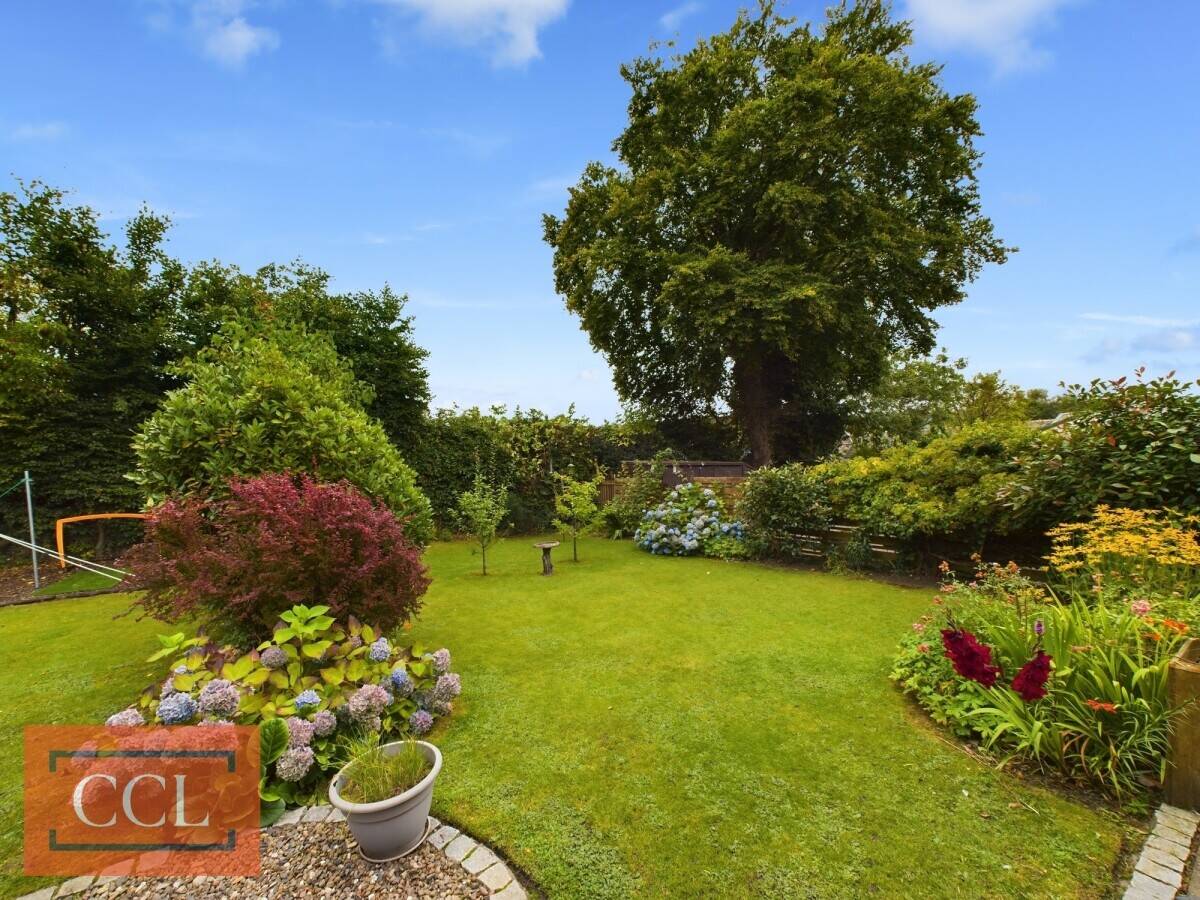 Charming Victorian villa nestled in the heart of Drumnadrochit Photo 10