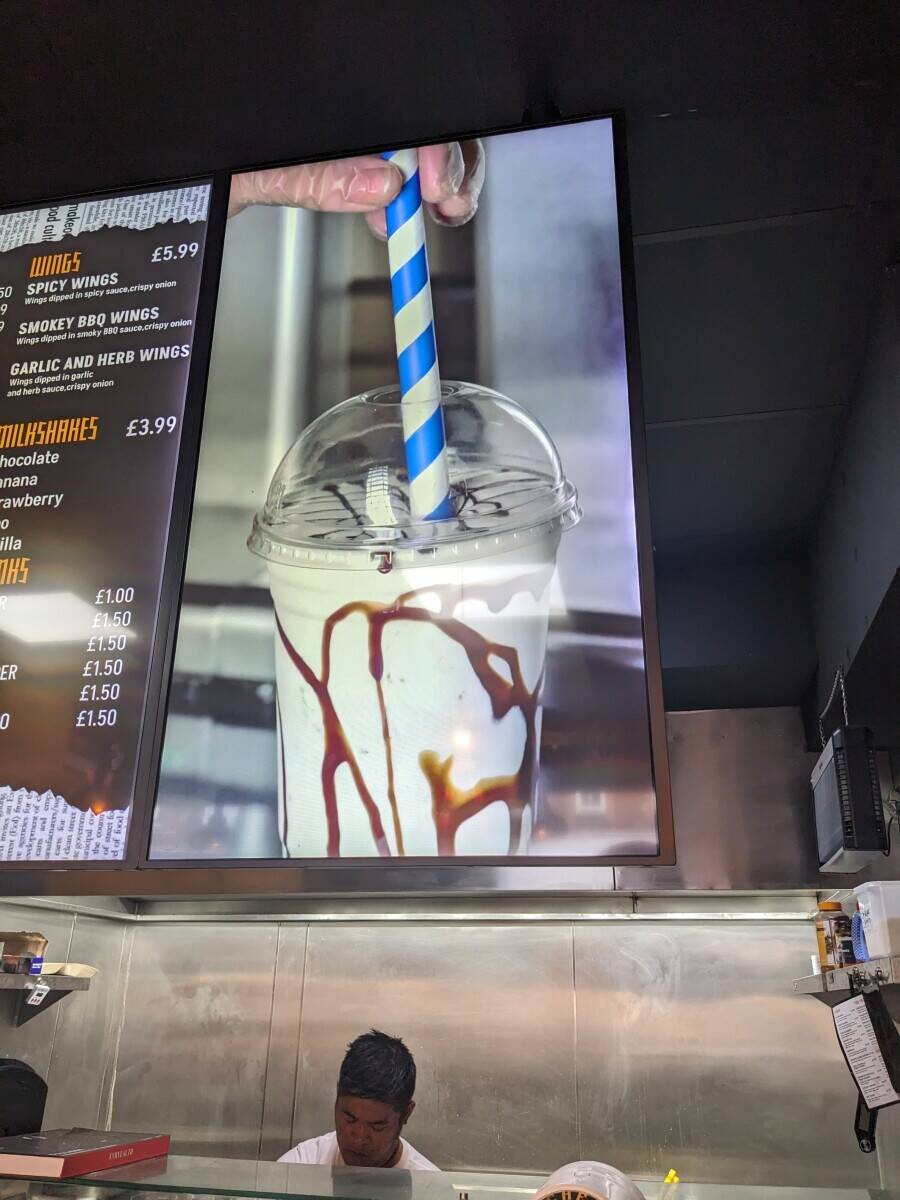 Fast food chicken & burger restaurant for sale in North London Photo 10
