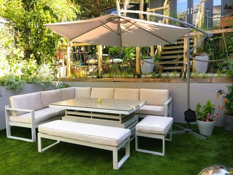 High Quality Award Winning B&B Overlooking Park