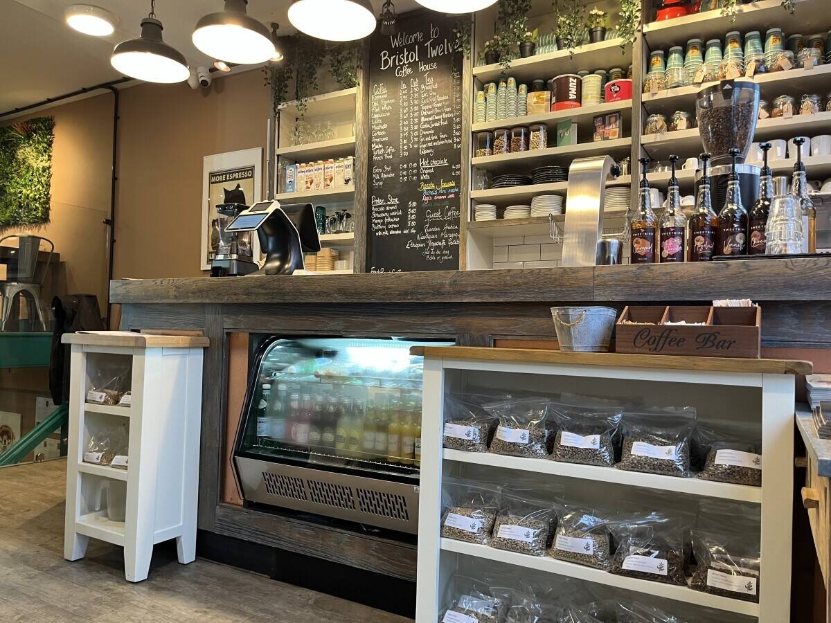 Charming cafe in Clifton Village Photo 11