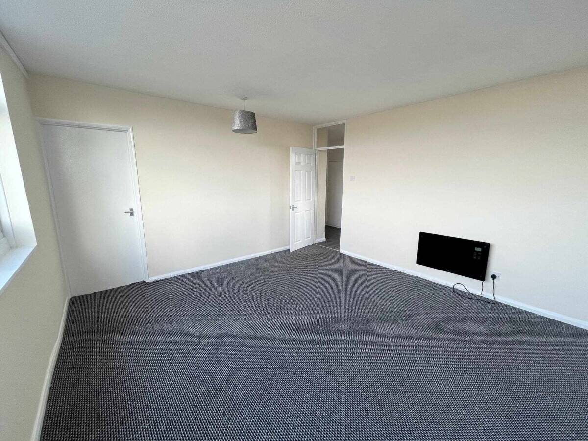 Freehold Salon and 2 bed flat for sale in Solihull