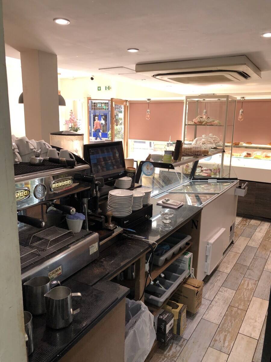 Cafe patisserie shop in Kingston 