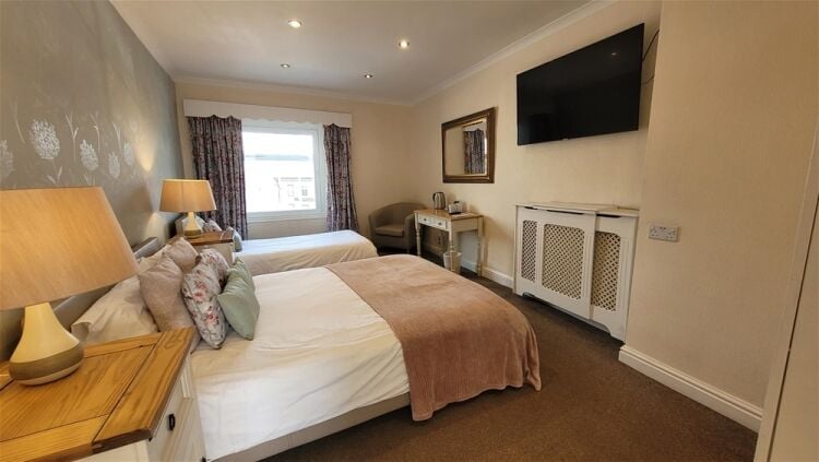 Outstanding West Cornwall Hotel, Pub & Restaurant For Sale in Penzance Photo 10