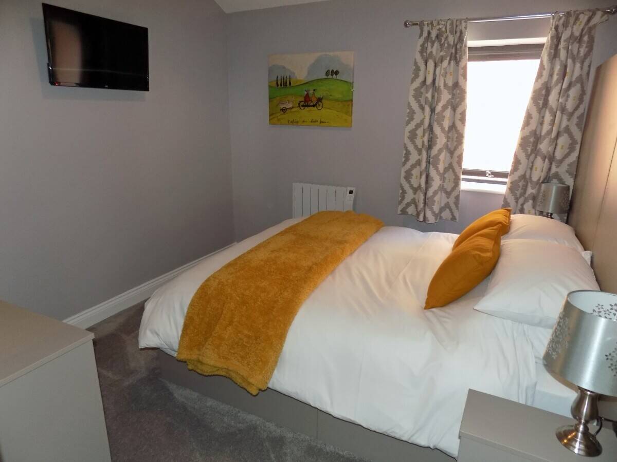 CUMBRIA – CITY CENTRE HOLIDAY APARTMENTS BUSINESS AND FREEHOLD PROPERTY Photo 10