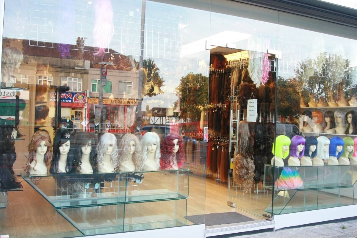 Professional Wigs salon for sale in cheam london Photo 10
