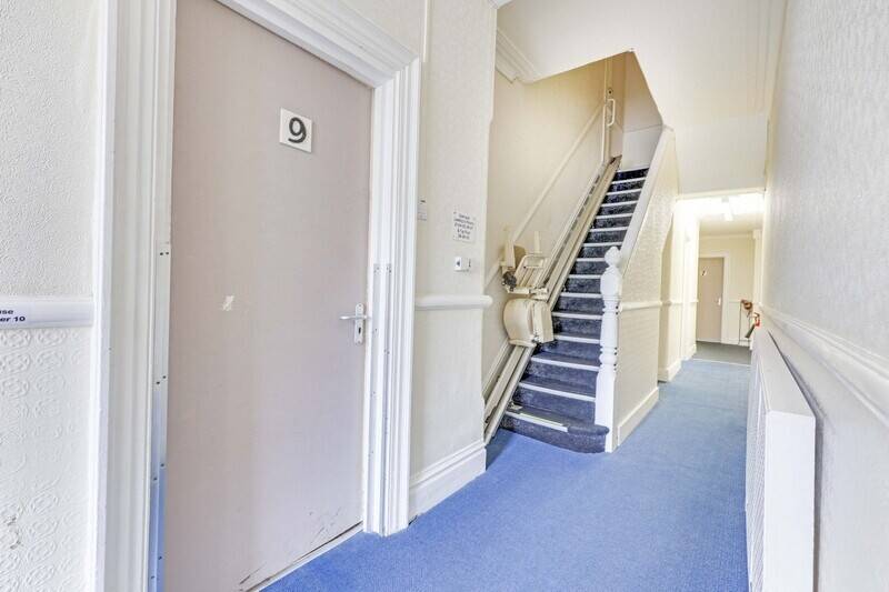 HOTEL / GUEST HOUSE & DEVELOPMENT OPPORTUNITY Photo 10
