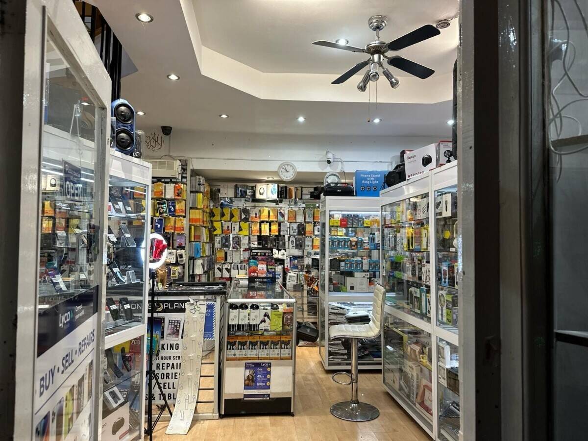 Cell phone shop in Boston lincolnshire