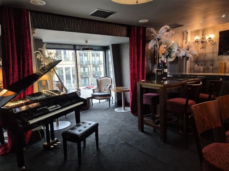Licenced Trade, Pubs & Clubs For Sale in Harrogate Photo 10
