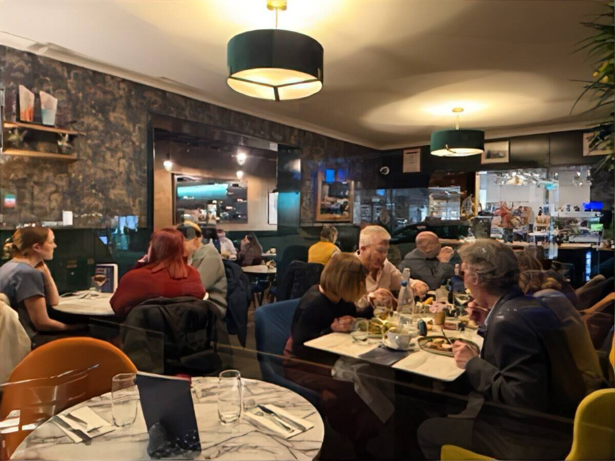 Restaurant and coffee bar for sale on Seaford town center