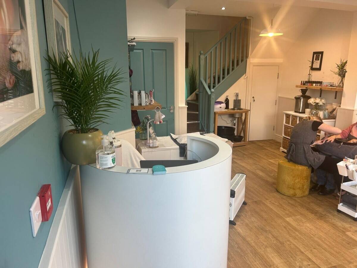 Beauty Salon in affluent town centre location