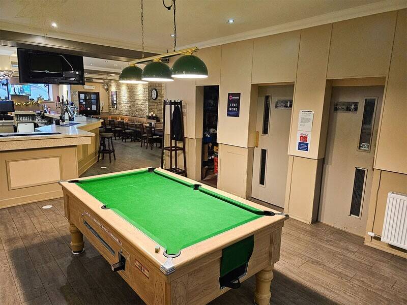 Fantastic pub in Lanarkshire, very well presented with great reputation. Strong local support.