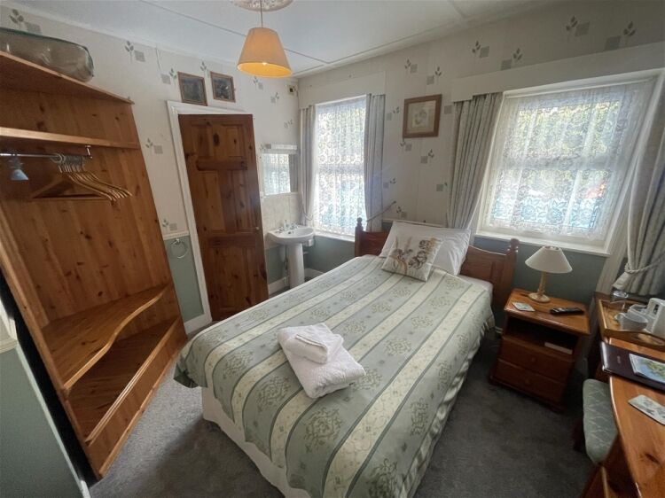 Timeless & Elegant Victorian Guest House with Spacious Owners Accommodation For Sale in Torquay Photo 10