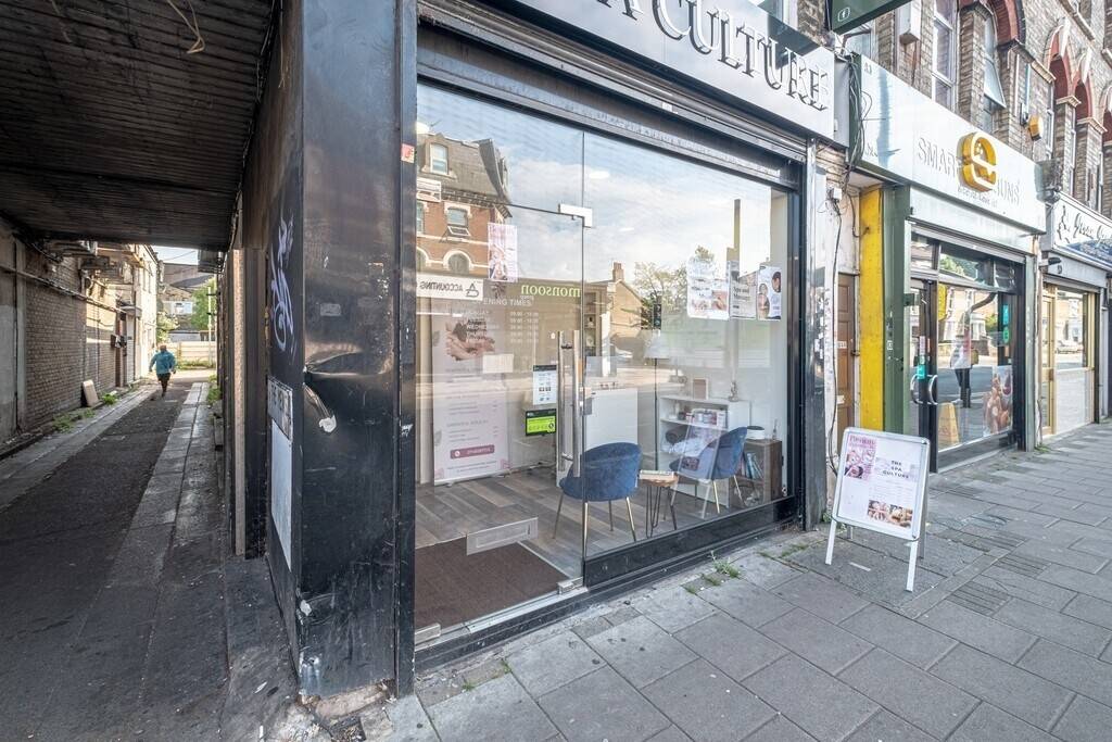 Established Massage Shop for Sale - Busy location  Photo 10