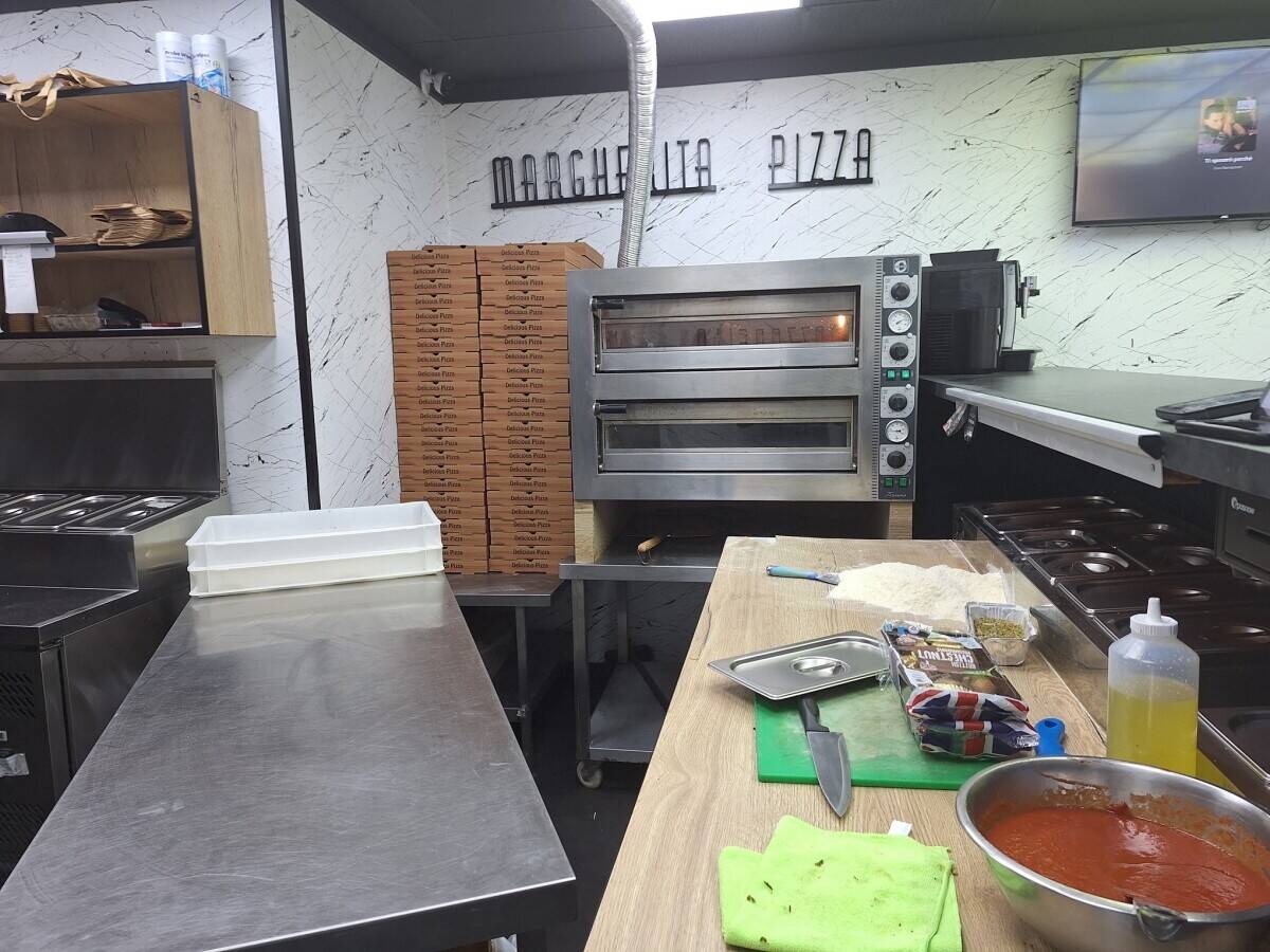 Modern Mediterranean Takeaway for Sale in Preston PR1 6 Photo 11