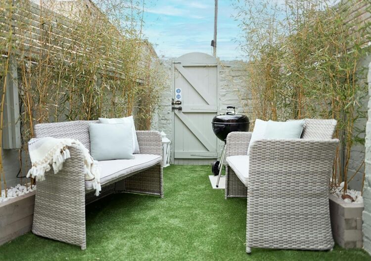 High Quality Exclusive Hire Holiday Rental Business Photo 10