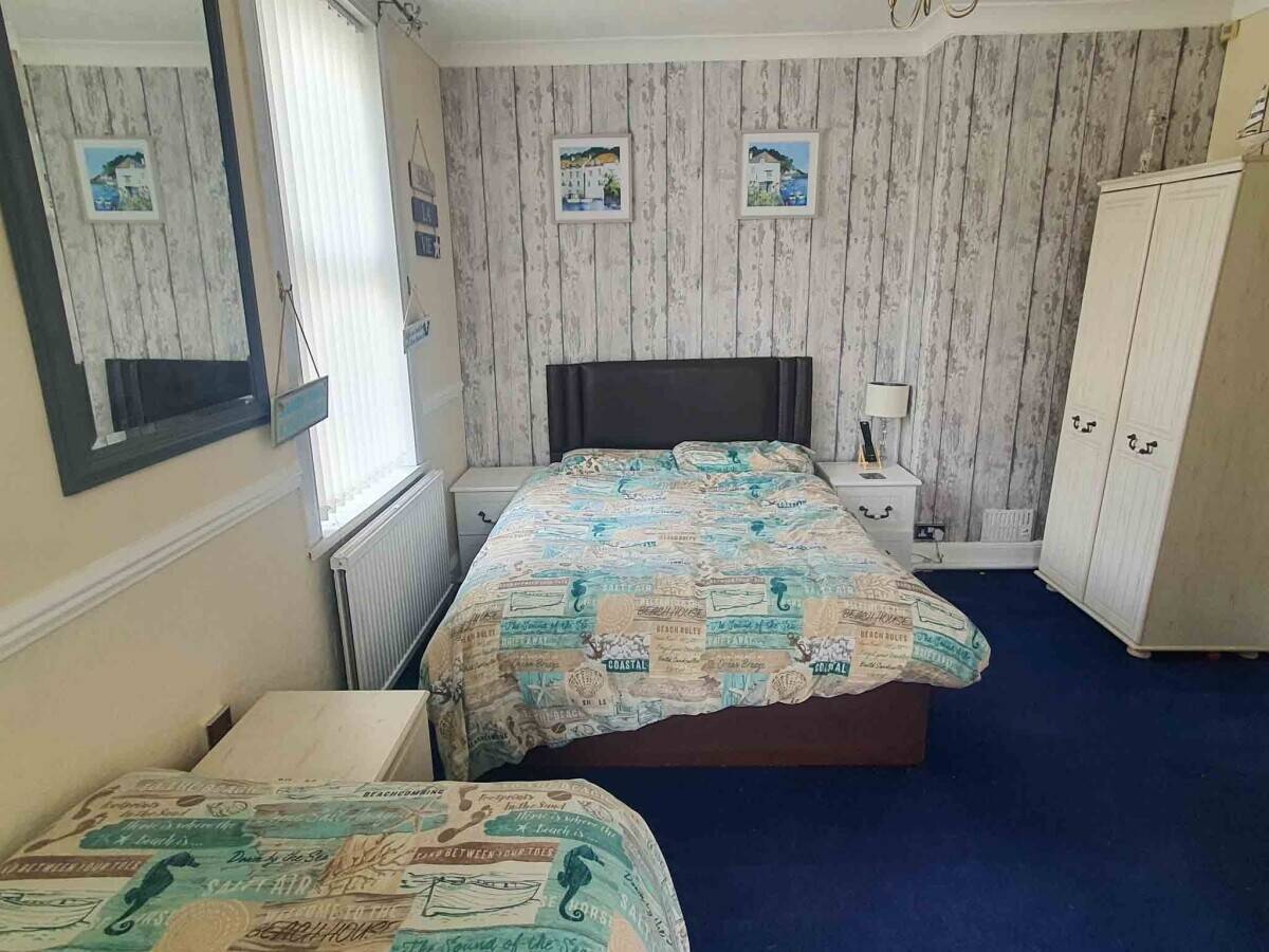 A Spacious Former Guest House in a Prime Location Photo 10