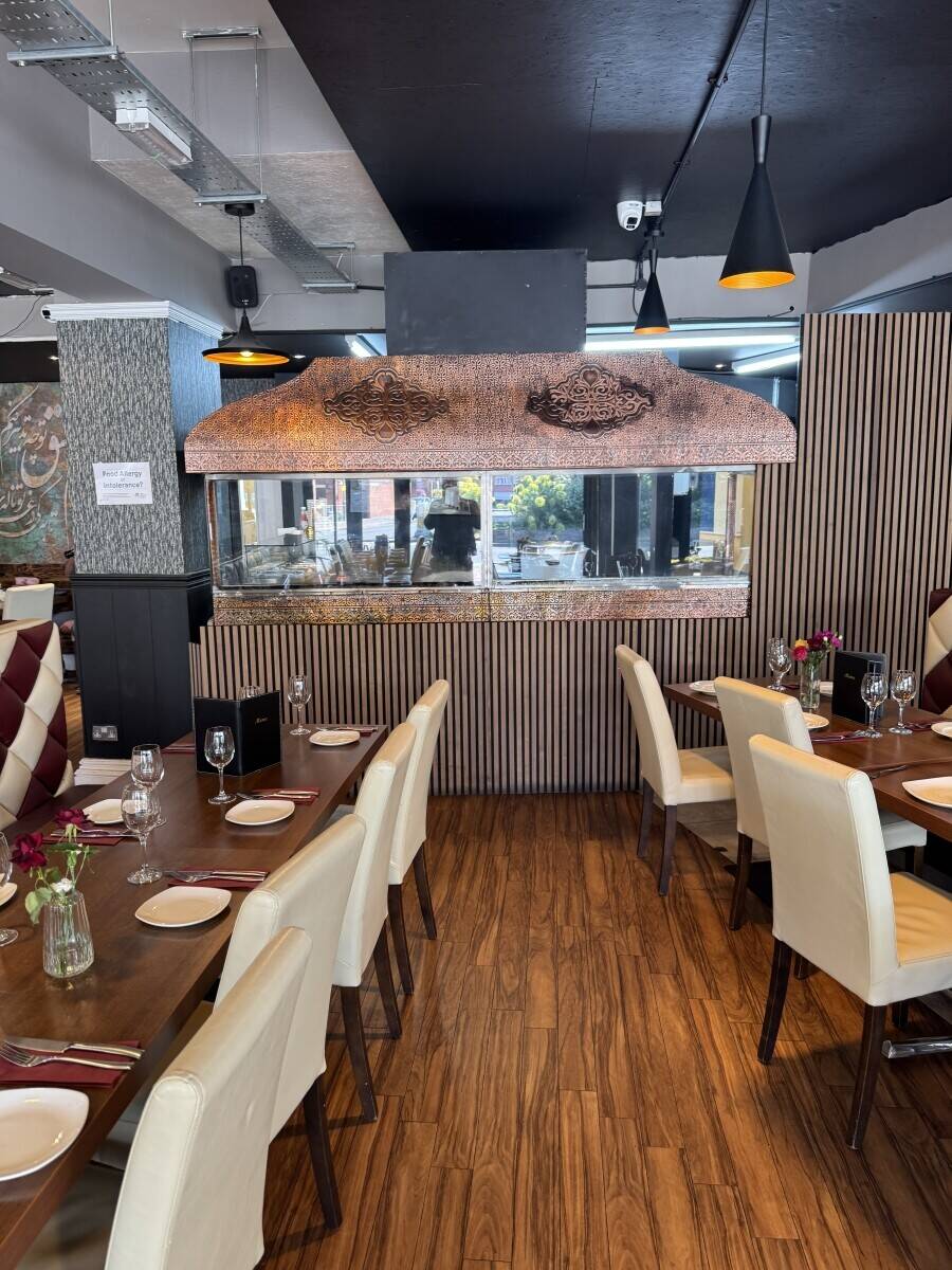 Successful Iranian Pasargad restaurant to sell
