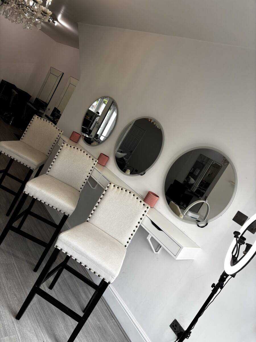 Oxford Blonde Hairdressers, Liverpool