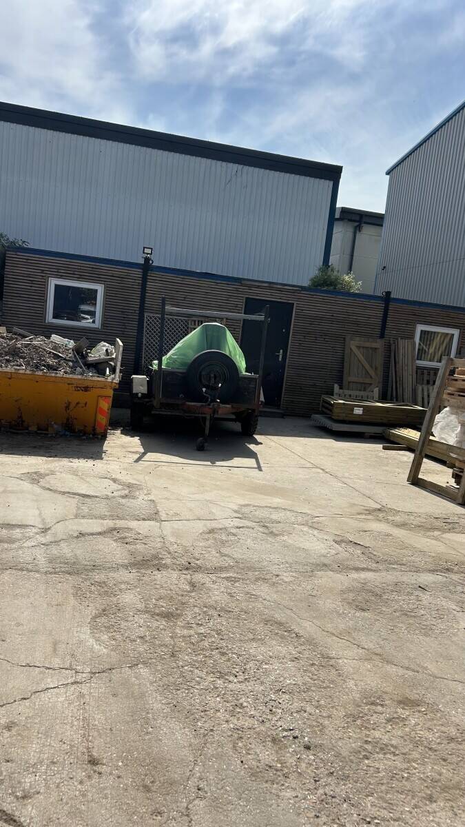 Profitable and well-established fencing business for sale in Hampshire. Photo 11