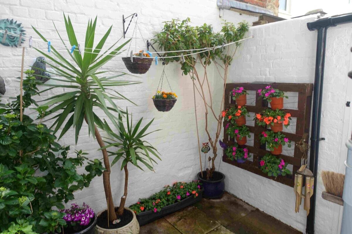 Rare Freehold Weymouth Sea Front Guest House For Sale Photo 10