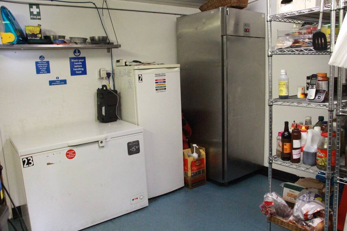 Caf&eacute; for Sale in Crosby - with Potential for Growth Photo 10