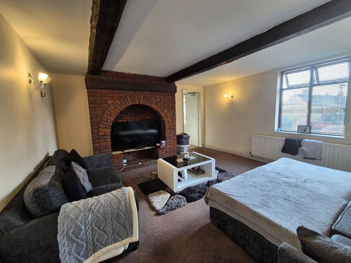 STAFFORDSHIRE MOORLANDS - MIXED USE INVESTMENT OPPORTUNITY