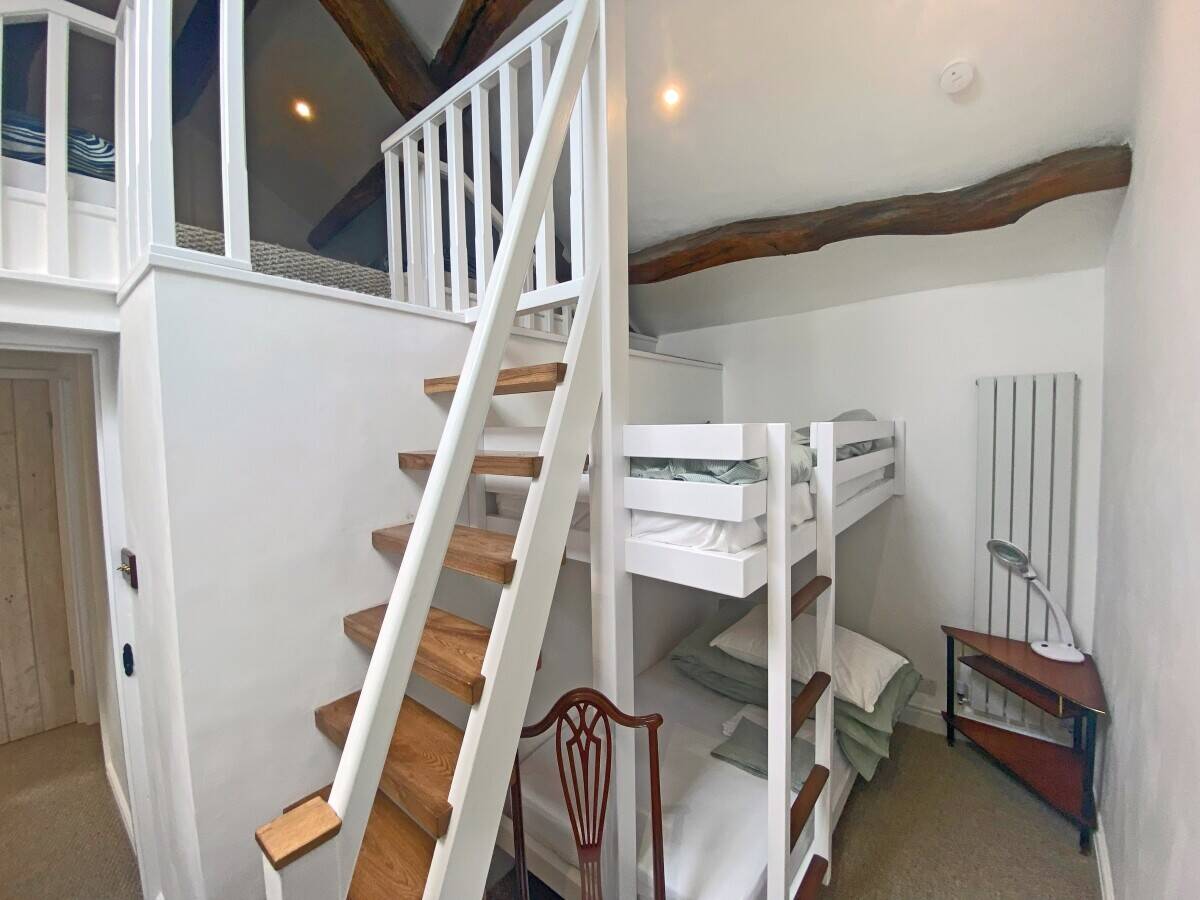 LOWER EDEN VALLEY - TRADITIONAL VILLAGE PUBLIC HOUSE WITH 2 BEDROOM HOLIDAY COTTAGE Photo 10