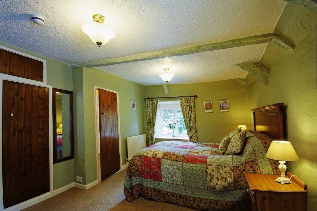 Immaculate Detached Guest House With 5 Ensuite Letting Rooms & 2 Bedroom Owners Accommodation
