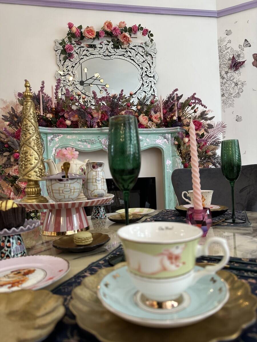 Exquisite boutique cafe for sale in St Martins area Leicester