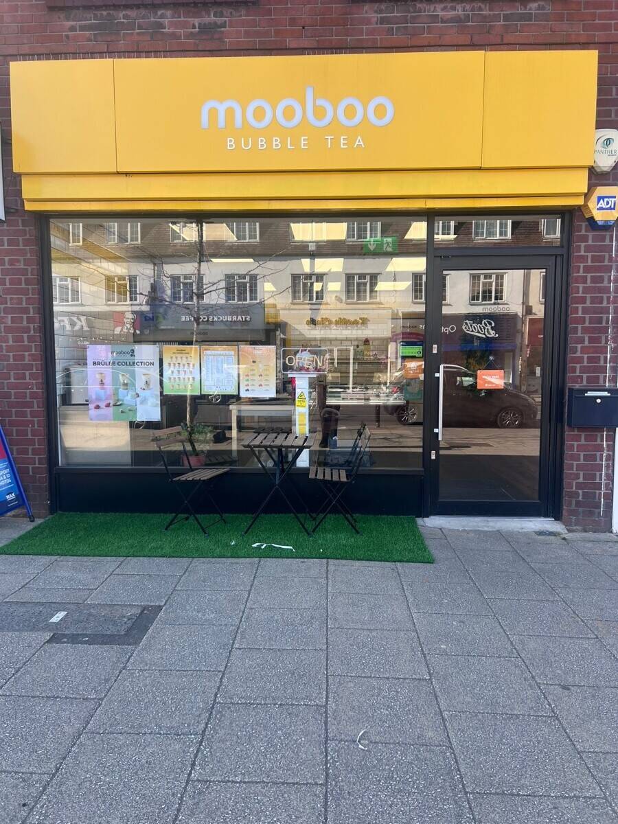 FOR SALE Bubble Tea MOOBOO LOUGHTON