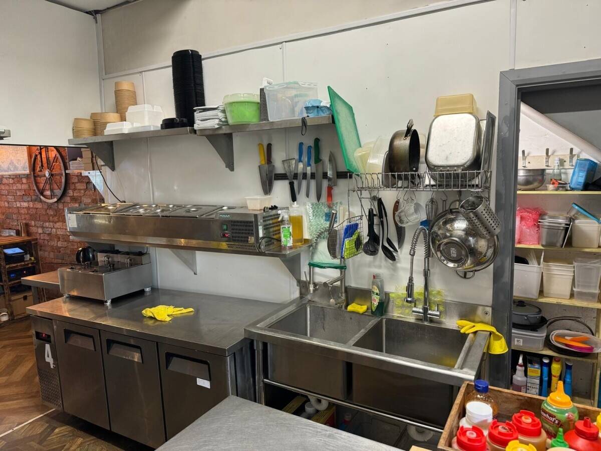 Prime Restaurant & Takeaway for Sale – Birmingham City Centre 

 Photo 10