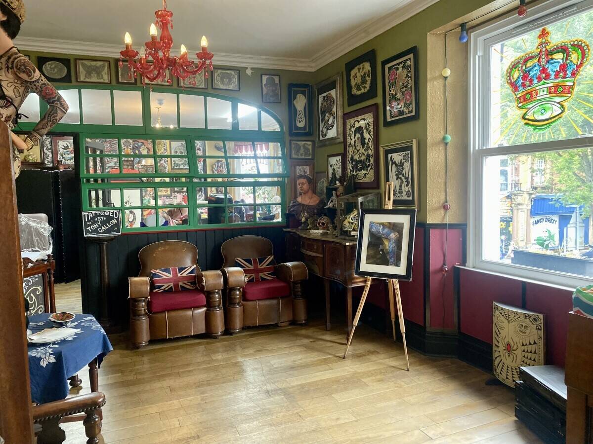 Unique Custom Tattoo Studio for sale in Devon  Photo 10