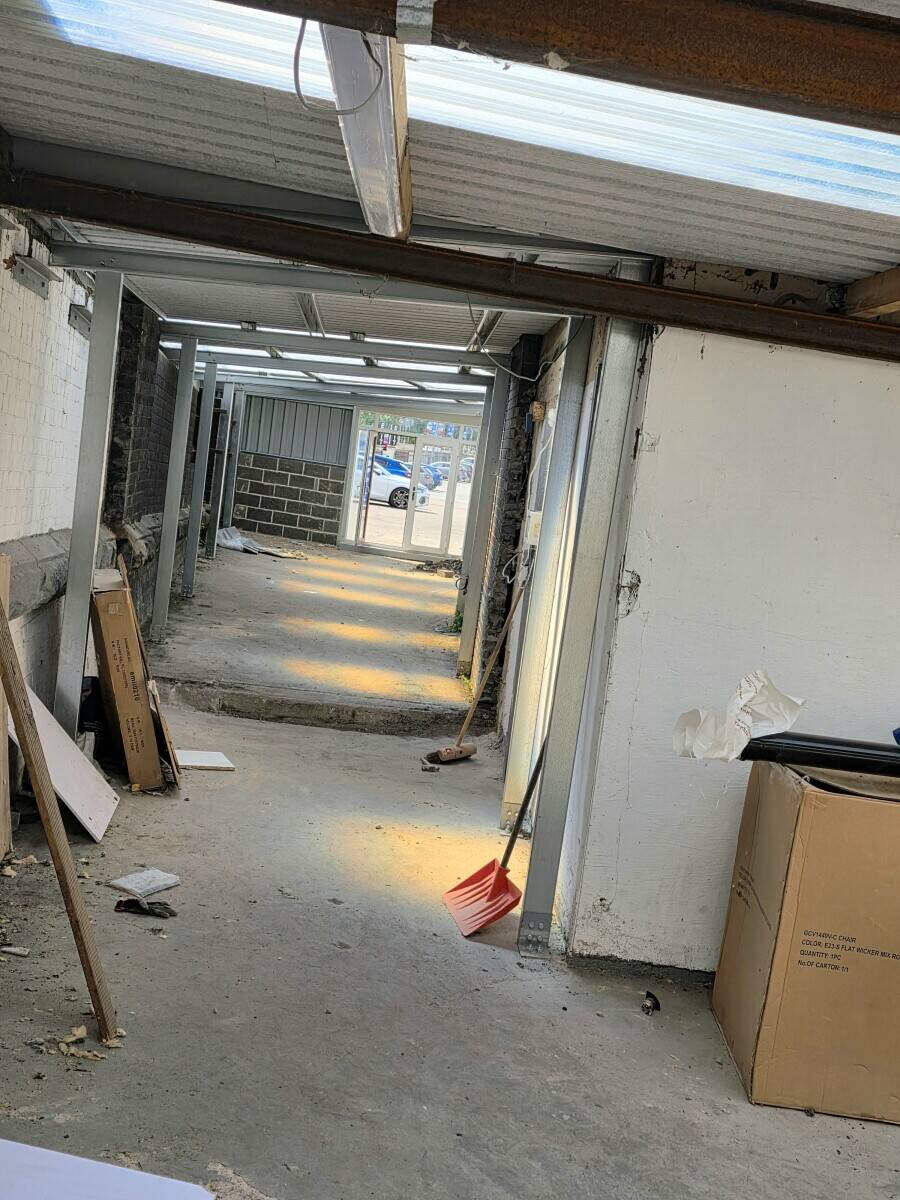 Retai Units To Let  A/t Homeflair Photo 10
