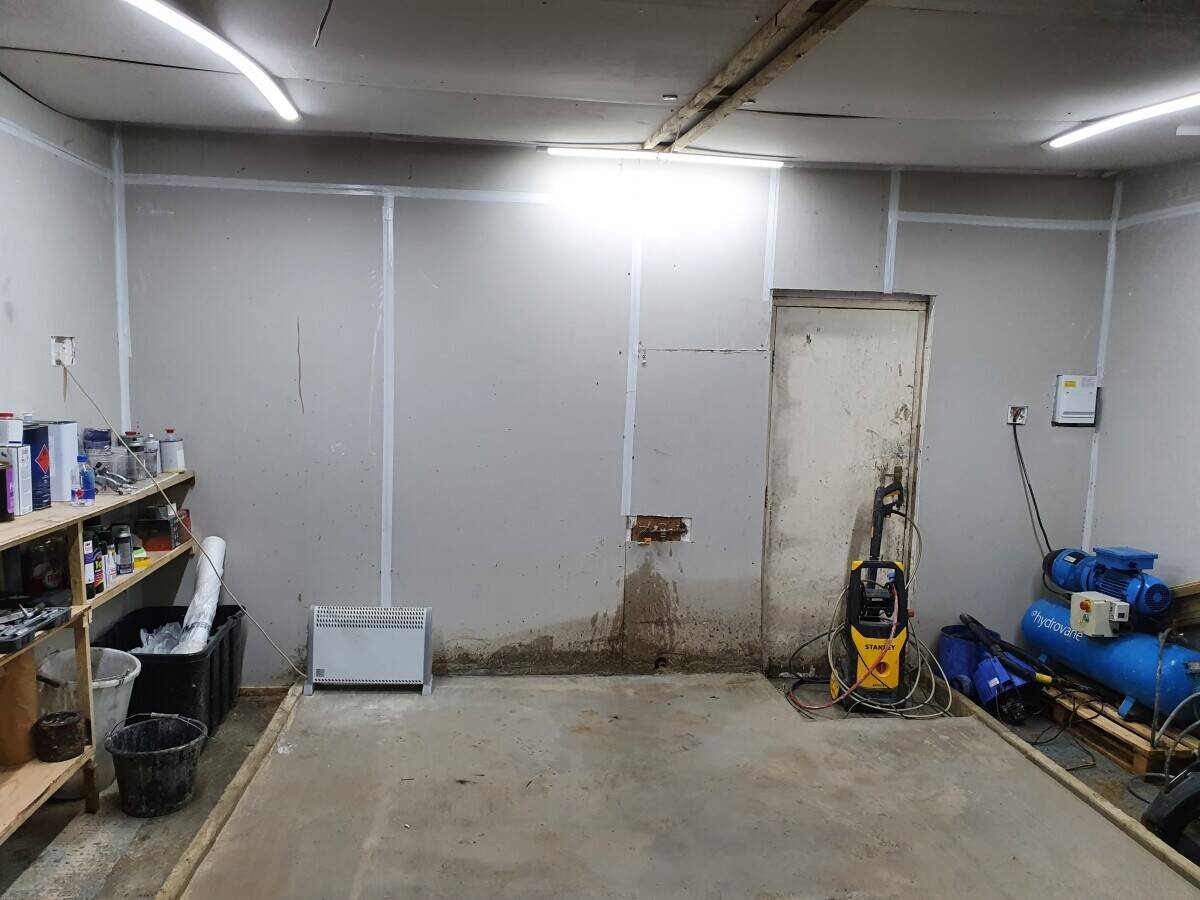 Body Repair Garage