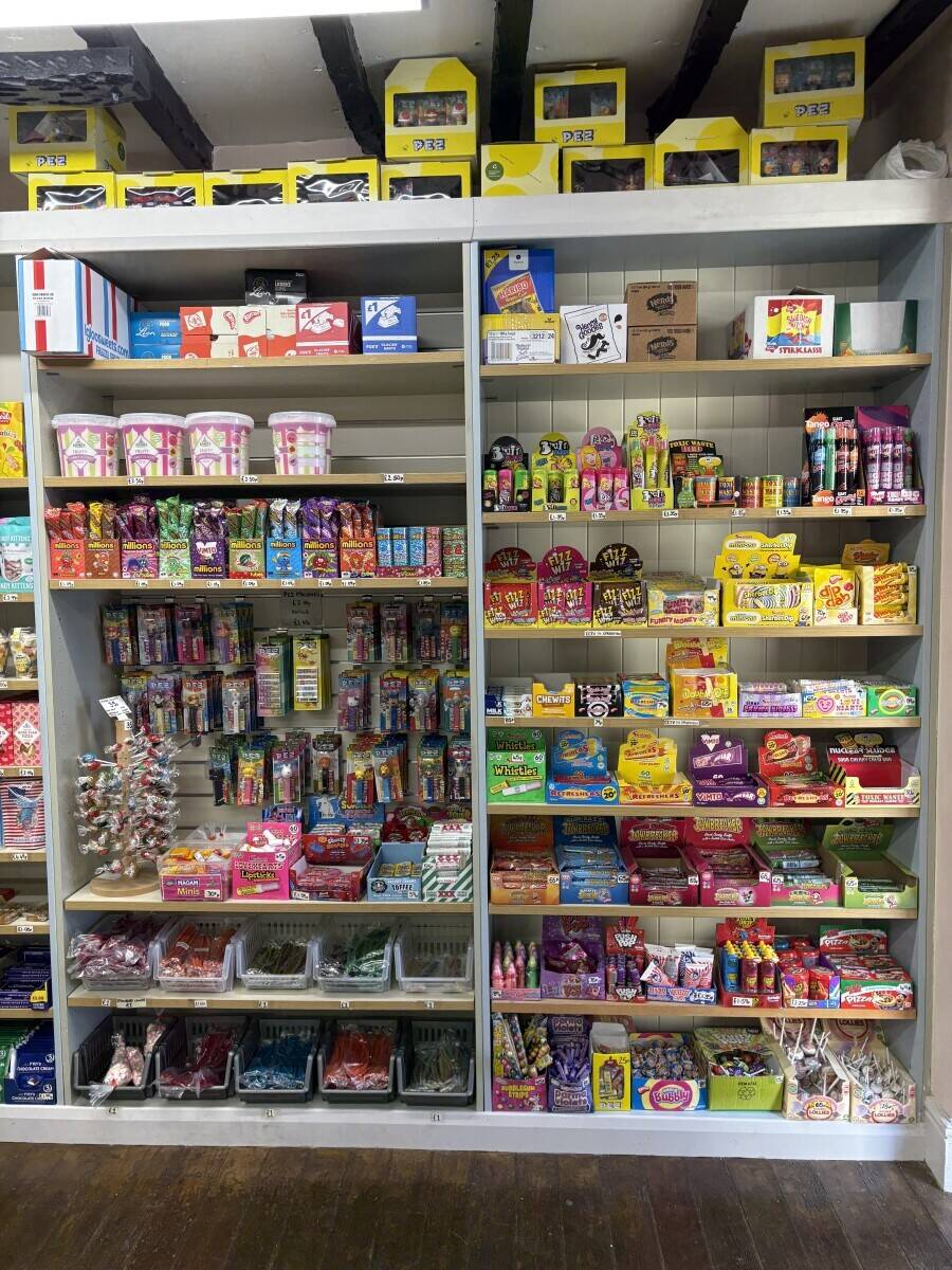 Traditional Sweet Shop for sale in Stamford Lincolnshire Photo 9