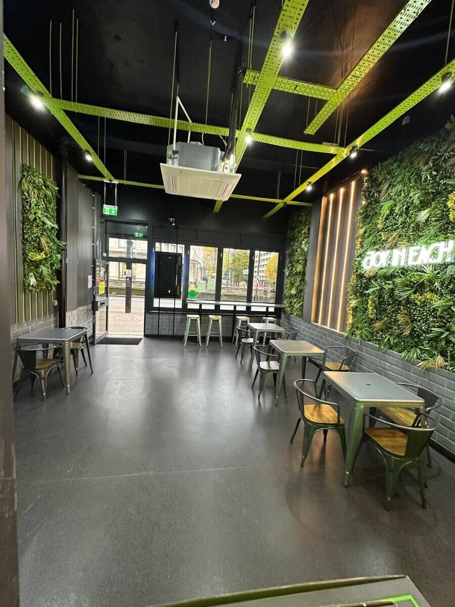 Caprinos Pizza Croydon London Franchise Photo 10