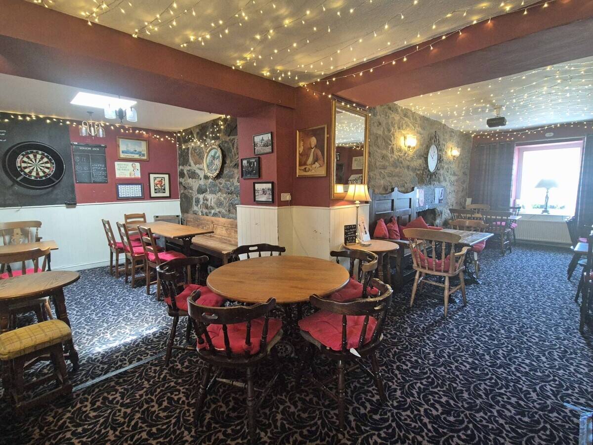 GWYNEDD - ESTABLISHED & CHARMING PUB/RESTAURANT LOCATED IN HISTORIC TOWN SQUARE Photo 10