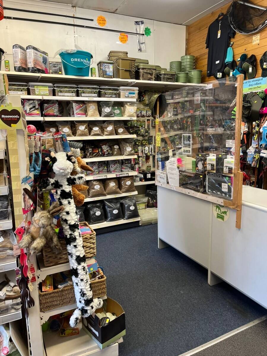 Independent Pet & Fishing Supplies  Business for Sale in Banbury Oxfordshire Photo 8
