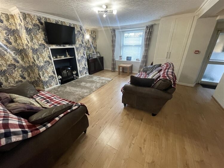 Elegant Victorian 12-bedroom hotel set on the English Riviera For Sale in Torquay