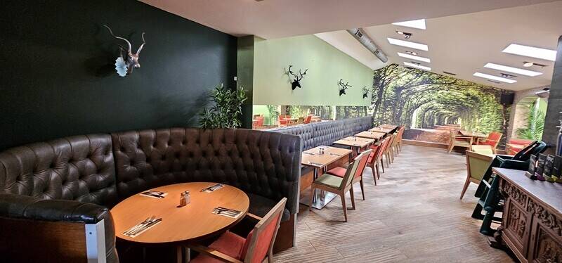 Fantastic Restaurant & Bar Opportunity within the seaside town of Largs. 'Stone's throw' from beach