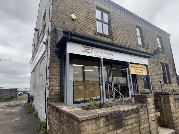 Vacant Unit For Sale in Leeds