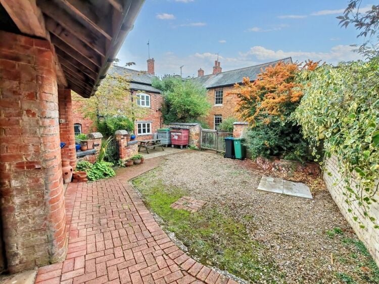 Freehold Village Store & Post Office – Medbourne, Leicestershire