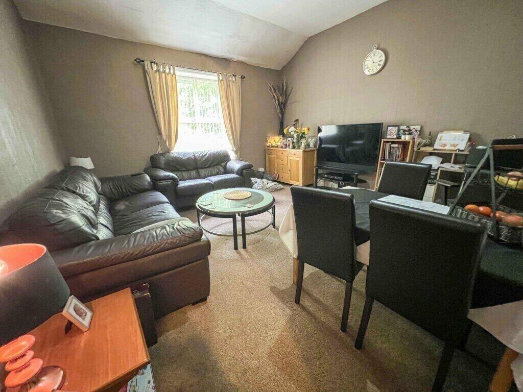 Charming Family-Run Italian Restaurant For Sale in Bacup, Rossendale