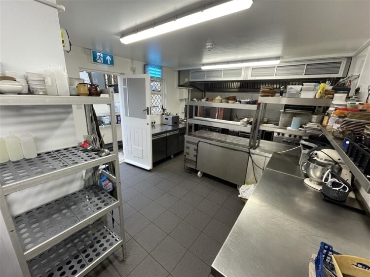 Immaculate Freehouse in South Hams – Recently Renovated For Sale in Kingsbridge