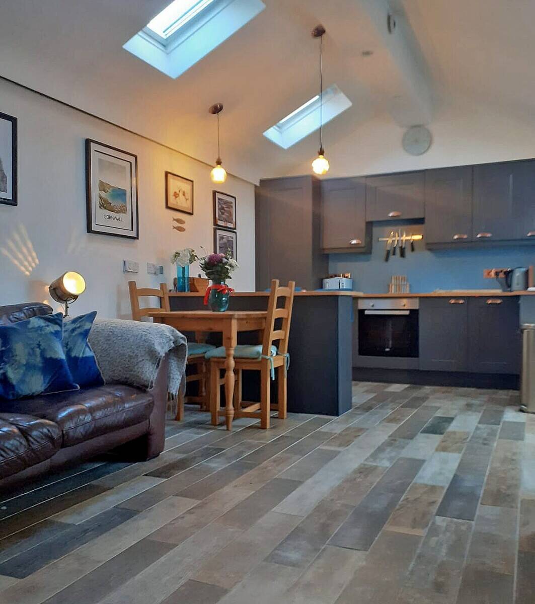 Superb  opportunity to acquire a 6 bed/6 bath & 1 bed annex guest house in Windermere Photo 10