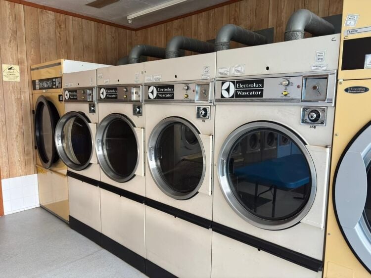 Huntly Laundrette - Established Laundry Business