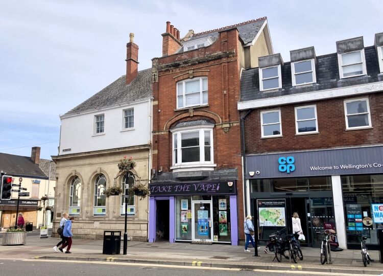 VAPE/E-CIGARETTE STORE