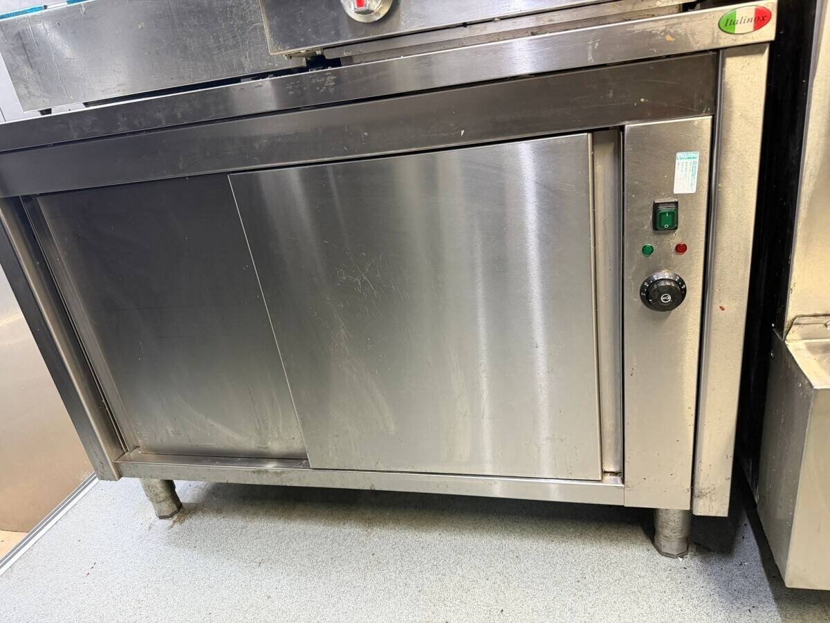 Restaurant and takeaway for sale
